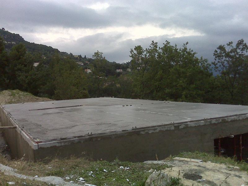 IMG00085.jpg - La dalle de la maison est coulée - 17 Juin 2008