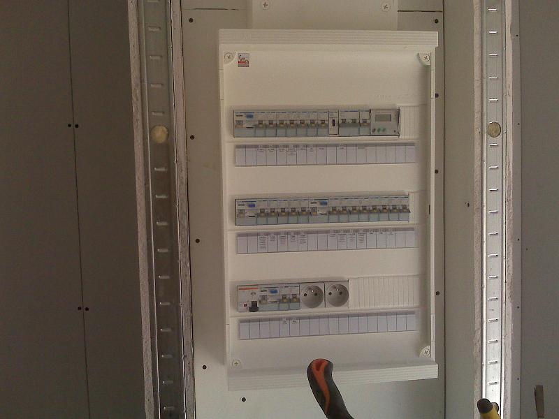 IMG00187.jpg - L'électricité est cablée - 16 Août 2008